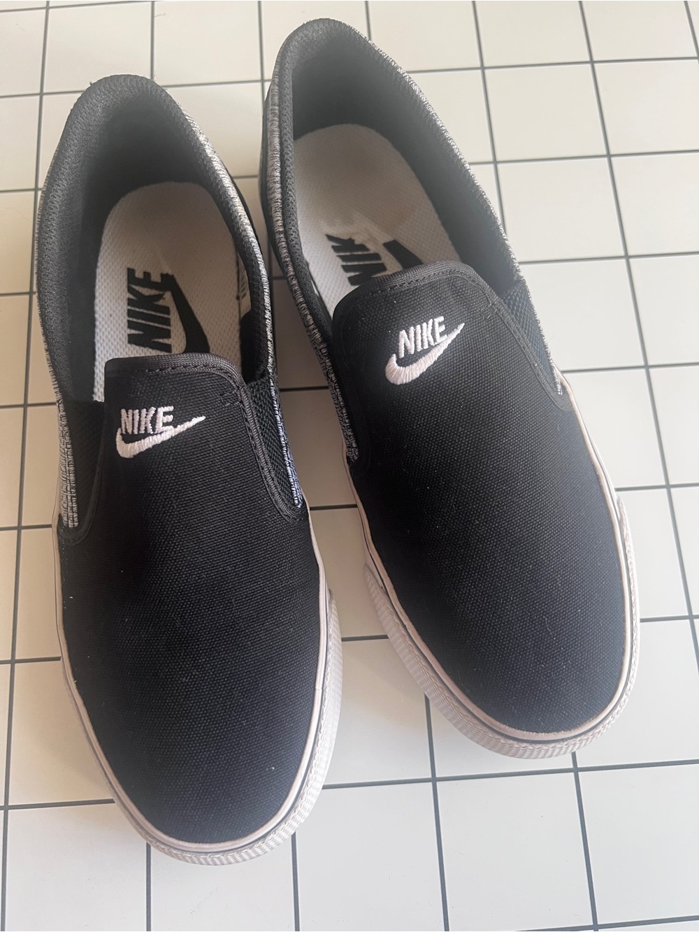 Nike Black and White Slip-On Canvas Shoes NWOT Size 7